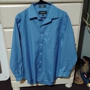 Van Heusen Men's Light Blue Pinstripe Dress Shirt